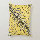 シームレスなヴィンテージブラックとイエロータイガーパターン。S アクセントクッション (裏面(縦))
