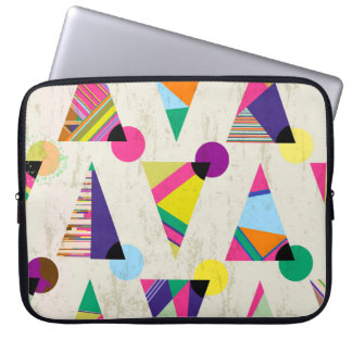 シームレスな三角形パターン背景、ヒップスターretr ラップトップスリーブ