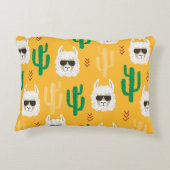 シームレスな漫画のラマとサボテンの模様 アクセントクッション (裏面)