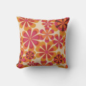 シームレスな70sレトロな花のパターンとヴィンテージダイ クッション (正面)