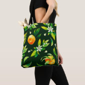 シームレスウォーター色の柑橘類と葉パット トートバッグ (クローズアップ)