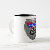 シールドギフトコーヒーマグ付き記念エアボーン ツートーンマグカップ (正面左)