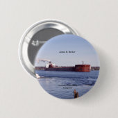 ジェイムズ・R・バーカーボタン 缶バッジ (正面&裏面)