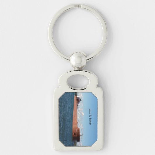 ジェイムズ・R・バーカー金属キーチェーン キーホルダー (正面)