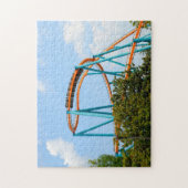 ジェットコースターの背景の人 ジグソーパズル (縦)