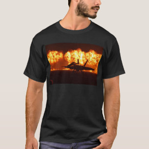 ジェット戦闘機の炎 Tシャツ