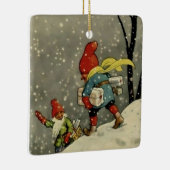 ジェニー・ナイストロムによる「雪の嵐を通じて」 セラミックオーナメント (右)