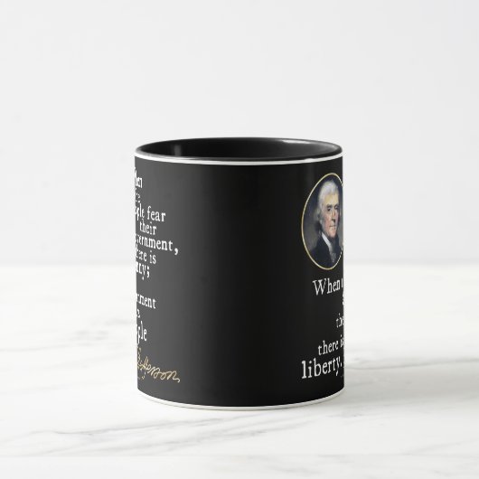ジェファーソンの専制政治自由の引用文 マグカップ (中央)