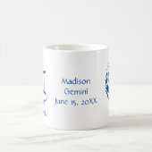 ジェミニ〔占星術の〕十二宮図サインアストロロジー誕生日ブルーホワイト コーヒーマグカップ (中央)