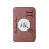 ジェミニ〔占星術の〕十二宮図シンボル標準by Kenneth Yoncich バスマット (正面縦)