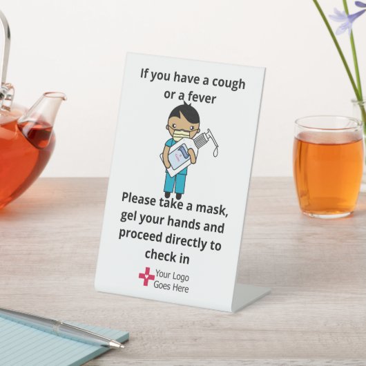 ジェル&マスク感染制御 – アジア/ヒスパニック男性 台座サイン (インサイチュ)