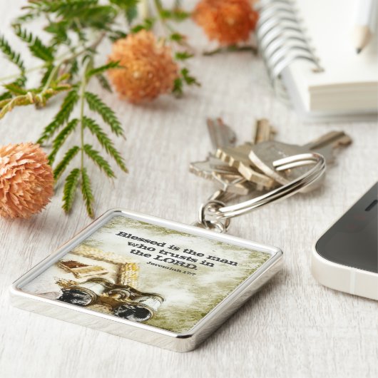 ジェレミアの17:7は主を信頼する人を賛美しました キーホルダー (側面)