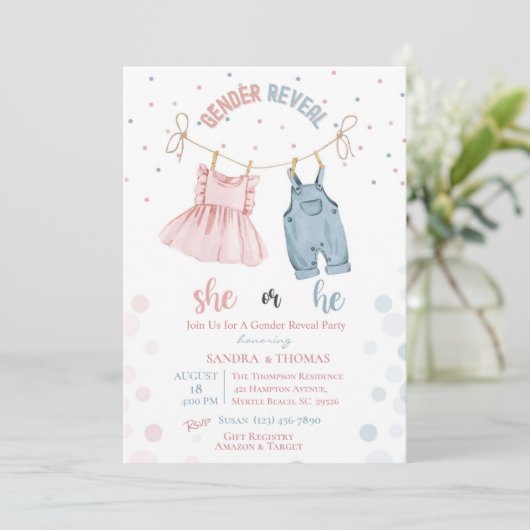 ジェンダーが赤ちゃん服を明らかにするパーティの招待状 招待状 (スタンド正面)