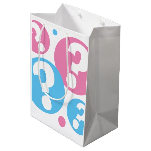 ジェンダー明らかに赤ちゃんシャワー男の子の質問マーク ミディアムペーパーバッグ (裏面アングル)