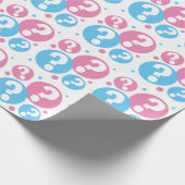 ジェンダー明らかに赤ちゃんシャワー男の子の質問マーク ラッピングペーパー (角)