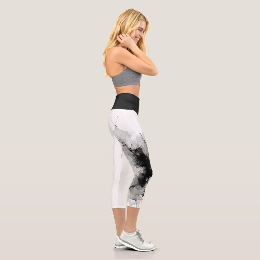 ジオエレガントヨガカプリレギンス!✨ カプリレギンス (右)