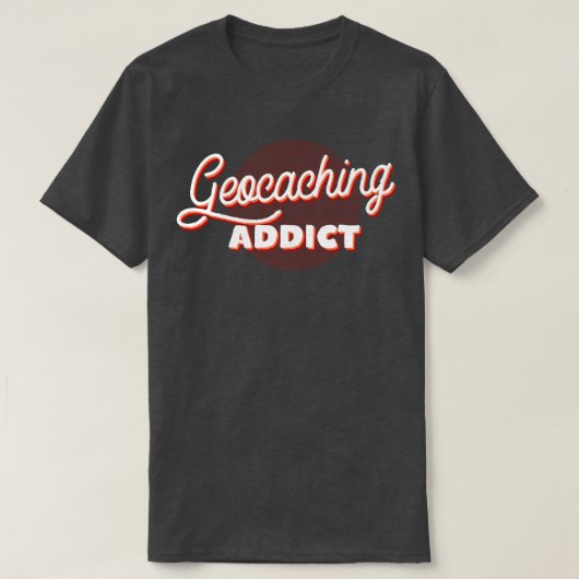ジオカチングアディクトレトロ Tシャツ (デザイン正面)