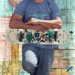 ジオメトエレガントリ抽象芸術要素を含むグラフィティ スケートボード