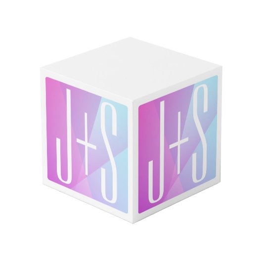 ジオメトクールリックピンクと紫 |カップルイニシャル フォトキューブ (正面アングル)