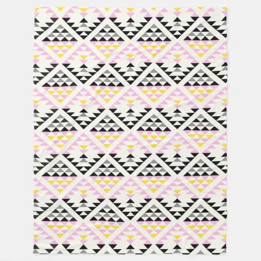 ジオメトモダンリタイル三角形パターンピンクブラック フリースブランケット (正面)