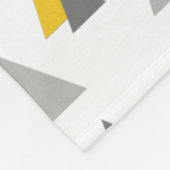 ジオメトモダンリ三角形パターングレーと黄色 フリースブランケット (角)