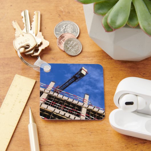 ジオメトリを空中に上げる キーホルダー (デスク)