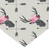 ジオメトリックディアヘッド(花と十字矢印あり) ショートテーブルランナー (コーナー)