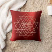 ジオメトリピーチピンクローズ金ゴールド三角形バーガンディ クッション (ブランケット)