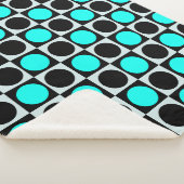 ジオメト市松模様にリブルーの黒い円水玉模様 シェルパブランケット (3/4)