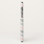 ジグザグ形のシェブロンのピンクおよび灰色のモノグラム Case-Mate iPhoneケース (裏面/左)