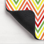 ジグザグ形のシェブロンカラフルなパターン マウスパッド (コーナー)
