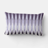 ジグザグ白黒グレーダークパープルベージュパターン ランバークッション (裏面)