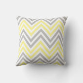 ジグザグ、シェブロン、ストライプ、黄、グレー、モノグラム クッション (裏面)