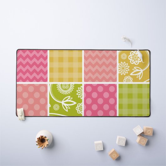 ジグザグ、シェブロン、水玉模様、ギンガム、パッチワーク デスクマット (キッズテーブル)