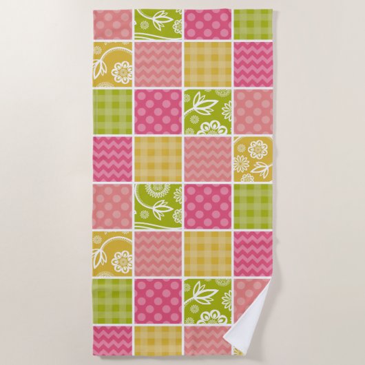 ジグザグ、シェブロン、水玉模様、ギンガム、パッチワーク ビーチタオル (正面)