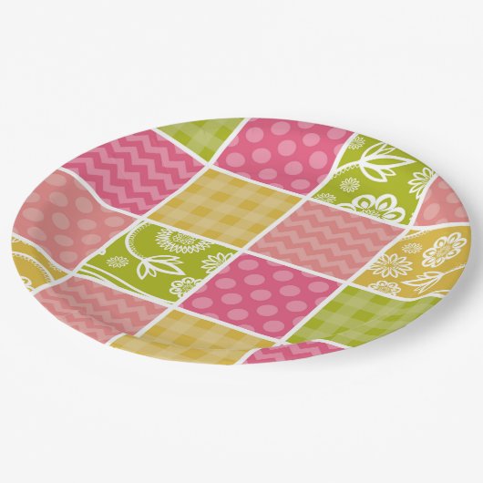 ジグザグ、シェブロン、水玉模様、ギンガム、パッチワーク ペーパープレート (アングル)