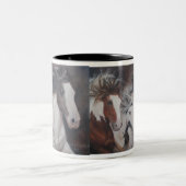ジプシーの操業馬のマグ ツートーンマグカップ (中央)