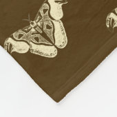 ジプシーの蛾の柄、チョコレートブラウンとベージュ フリースブランケット (角)