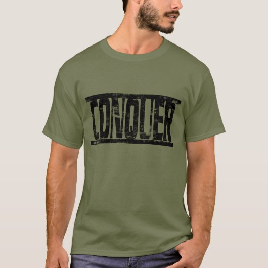 ジムでのトレーニングを制覇せよ Tシャツ (正面)