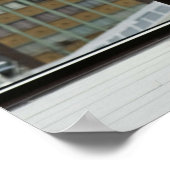 ジムで重りを持ち上げる女性のシルエット ポスター (角)