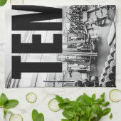 ジムは私の神殿である – ボディビル やる気を起こさせる キッチンタオル (折り畳み)