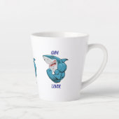 ジム好きのサメ - 楽しいフィットネスサメデザイン カフェラテマグ (右)