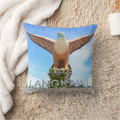 ジャイアントイーグル像ランカウイ・マレーシア土産 クッション (ブランケット)