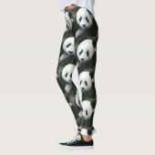 ジャイアントパンダのタイル芝生柄 レギンス (左)