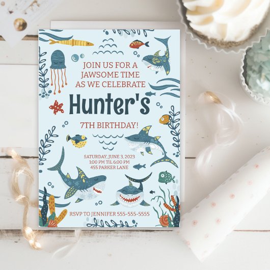 ジャオソームシャークをテーマにした誕生日招待状任意の年齢 招待状
