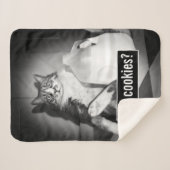 ジャグから牛乳を飲む猫 シェルパブランケット (正面(横))