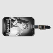 ジャグから牛乳を飲む猫 ラゲッジタグ (正面横)