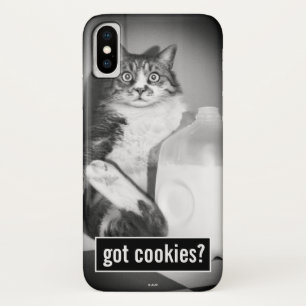 ジャグから牛乳を飲む猫 iPhone X ケース