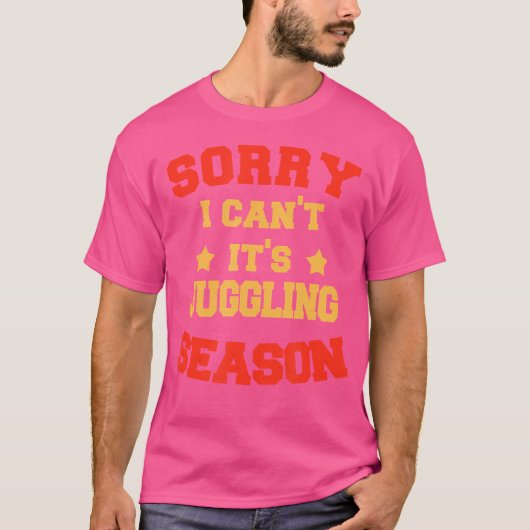 ジャグリングの季節ですから仕方ない Funny ジャグラー Tシャツ (正面)