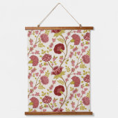 ジャコビーンフローラルパターンレッズピンクス金ゴールド 吊り下げ型タペストリー (正面)